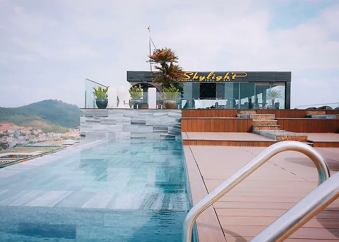 Luxury Ha Long