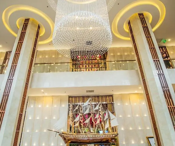 Luxury Ha Long