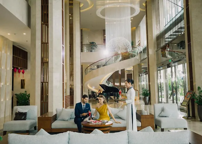 Luxury Hotel Ha Long